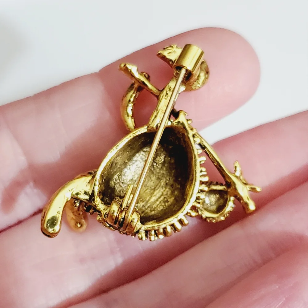 Vtg style turtle brooch pin crystals antique gold Adorable - Picture 9 of 9